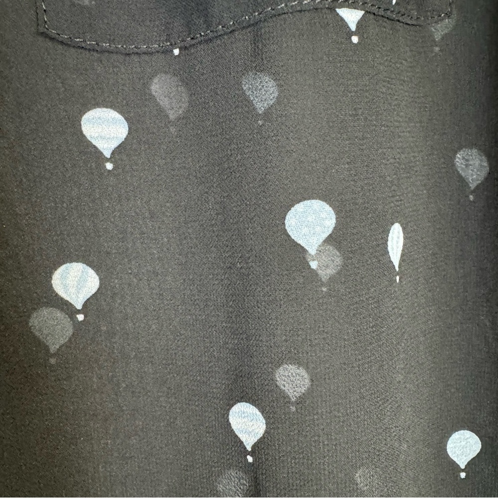 Torrid Sheer Blouse - Balloon Pattern - 1X - Picture 3 of 5